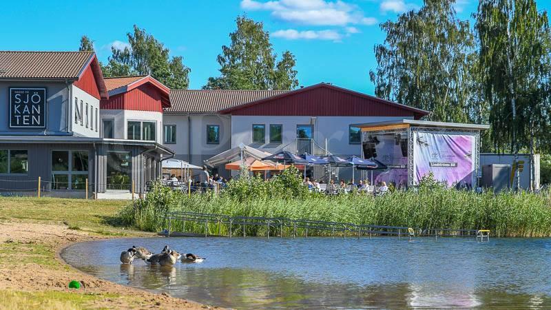 Hasse Pa Sjoekanten Hotell & Restaurang Йёнчёпинг Экстерьер фото